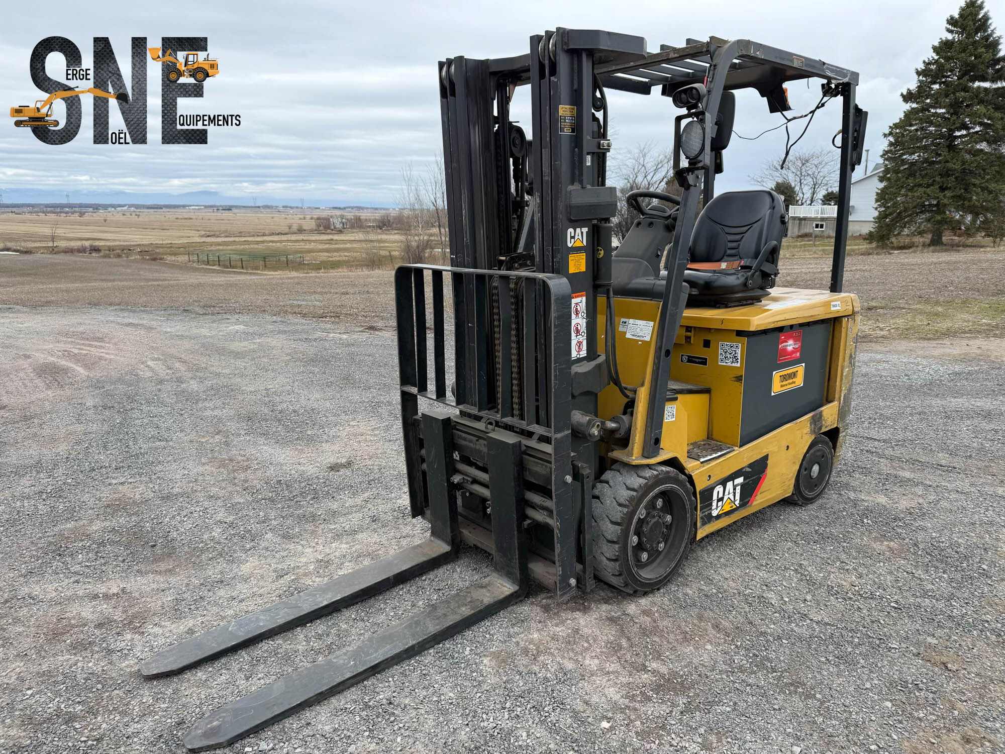 Caterpillar 2EC30N2_1260.jpg