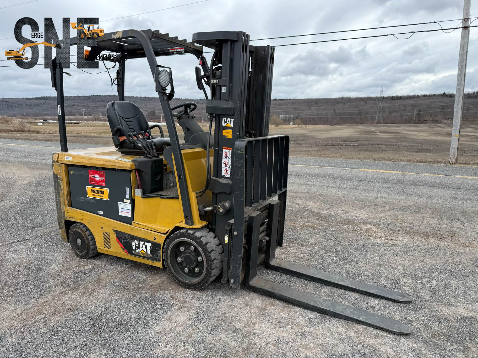 Caterpillar 2EC30N2_1261.jpg