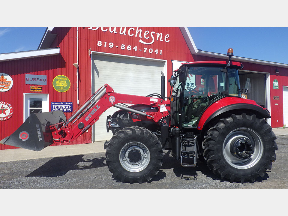 Beauchesne 20 Case Farmall 105U .JPG