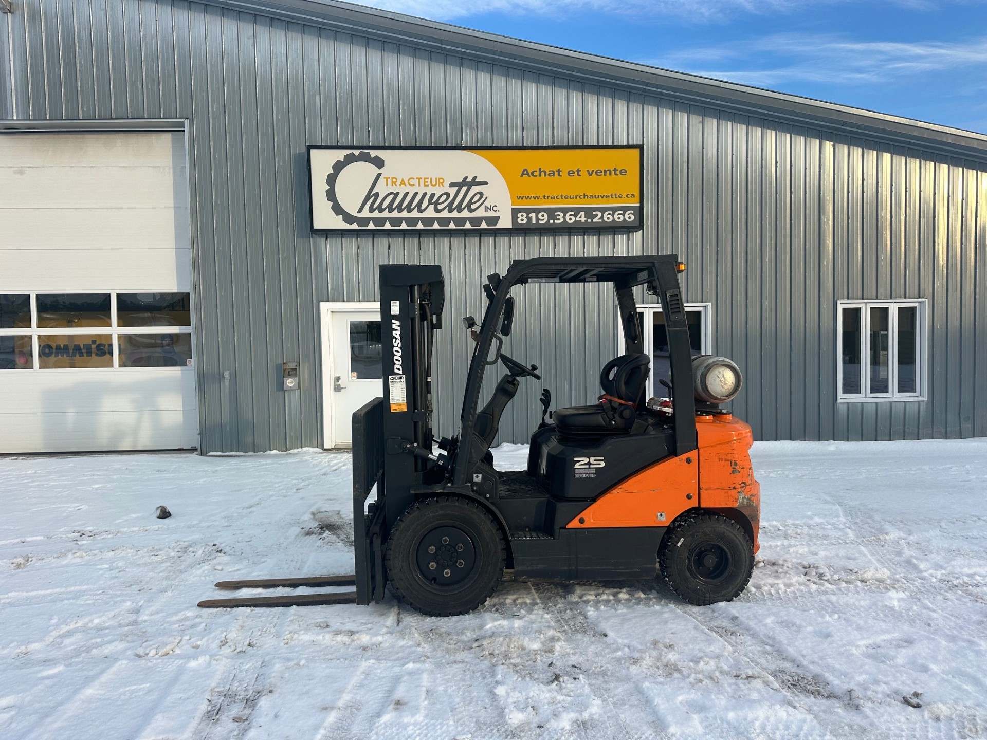 Doosan G25N-7 (1).jpg