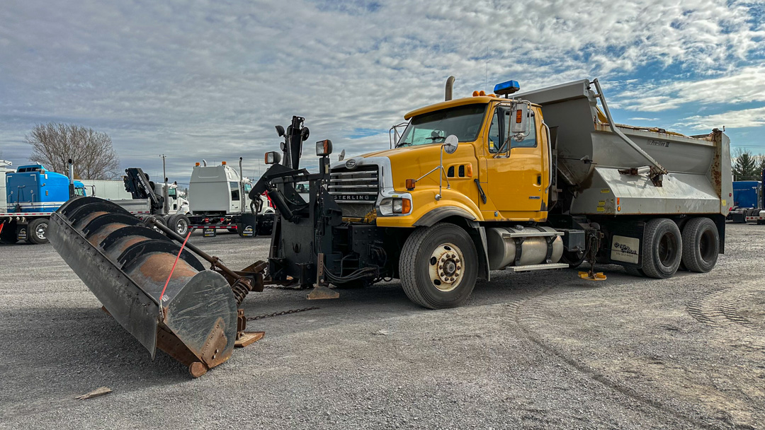 STERLING LT9500 SNOW PLOW / PLOW TRUCK / SANDER TRUCK