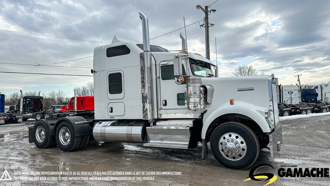 KENWORTH W900B HIGHWAY / SLEEPER TRUCK /  TRACTOR