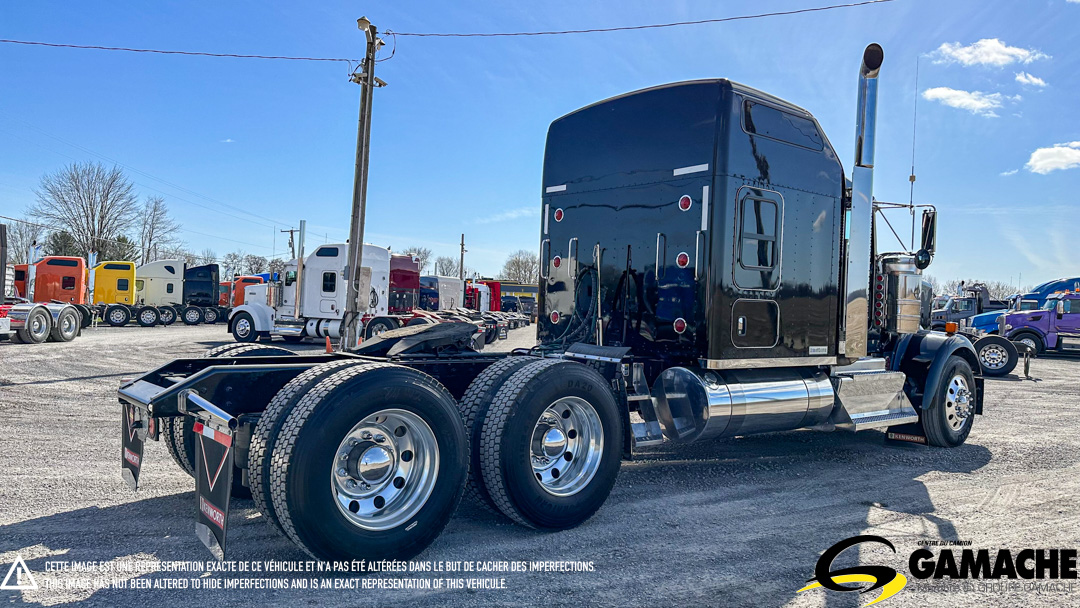 KENWORTH W900L HIGHWAY / SLEEPER TRUCK /  TRACTOR