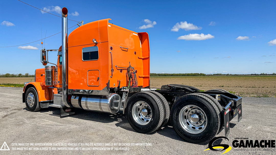 PETERBILT 389 HIGHWAY / SLEEPER TRUCK /  TRACTOR