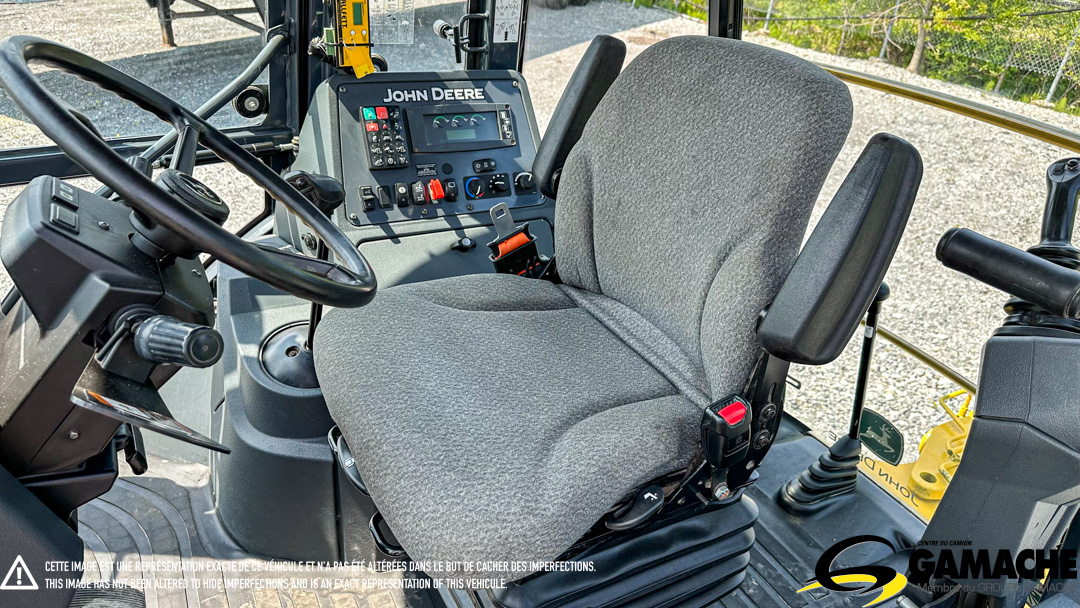 JOHN DEERE 710L BACKHOE LOADER