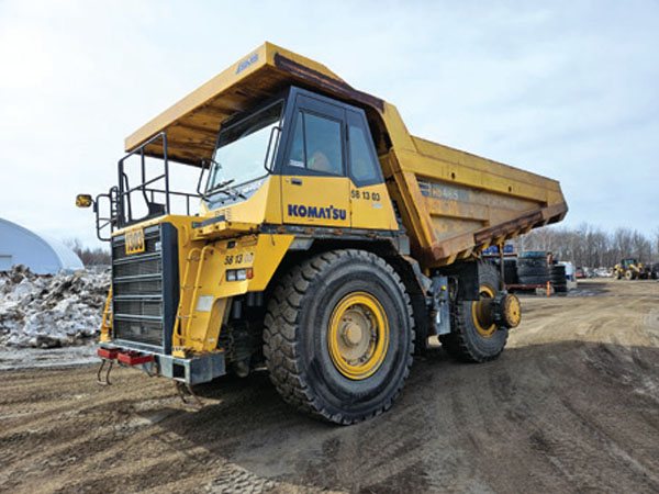 Komatsu-HD465-2013.jpg