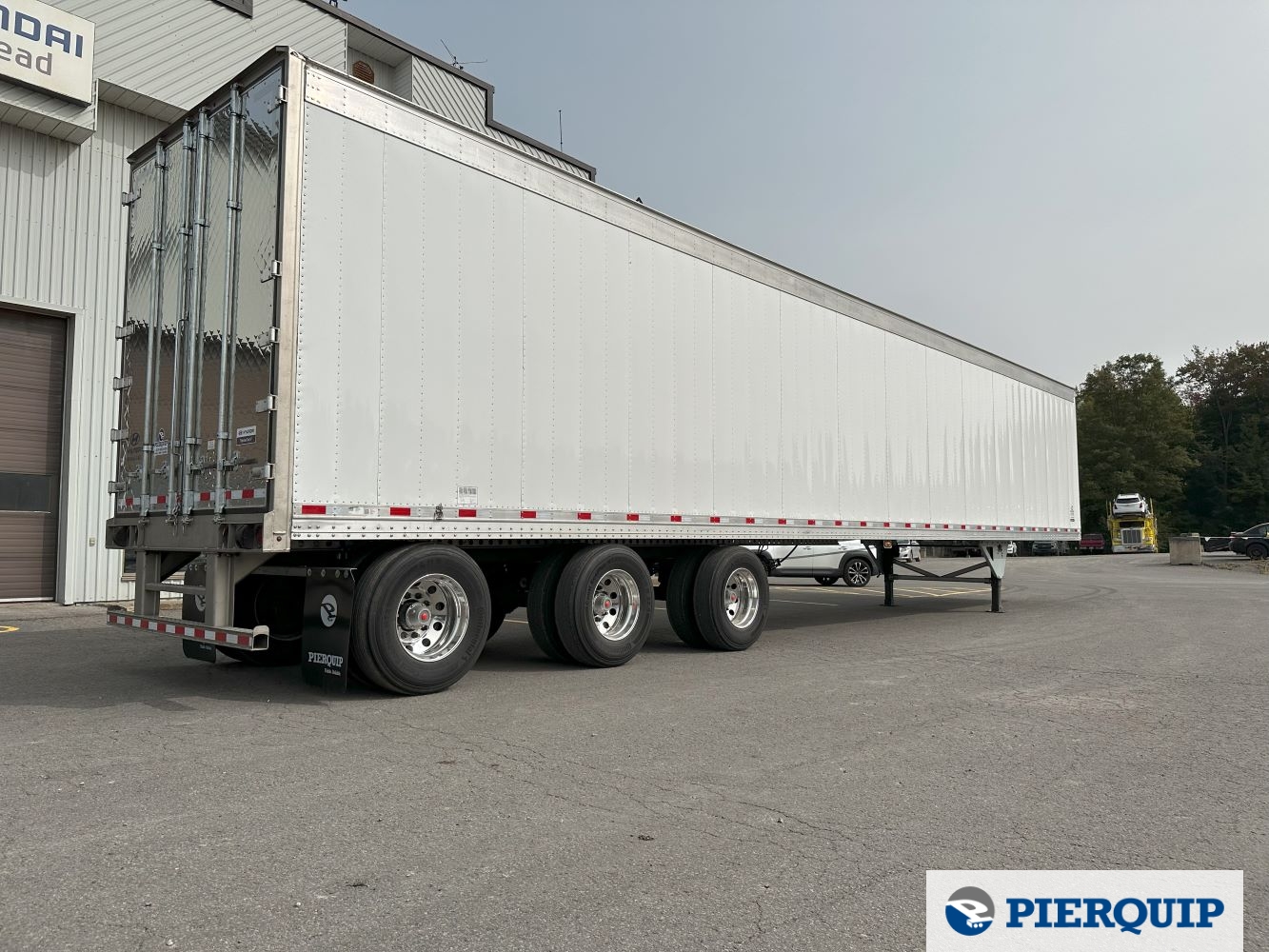 Pierquip-Hyundai-Reefer-Tridem-barn door-2026-003.jpg