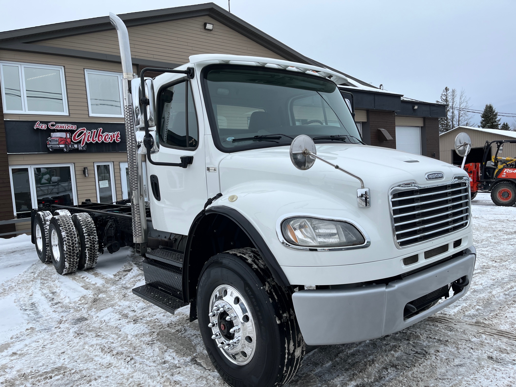 2012 - Freightliner M2 106 - Cab & Chassis 03.JPG