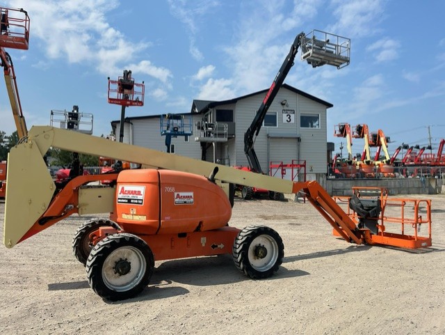 JLG 600AJ 2009 #NA7058 PROFIL DROITE RIGHT SIDE.jpg