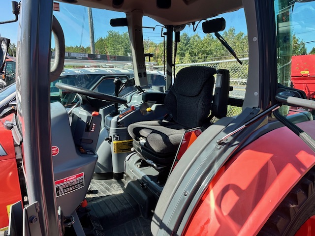 Kubota L6060 2019 (3).jpg