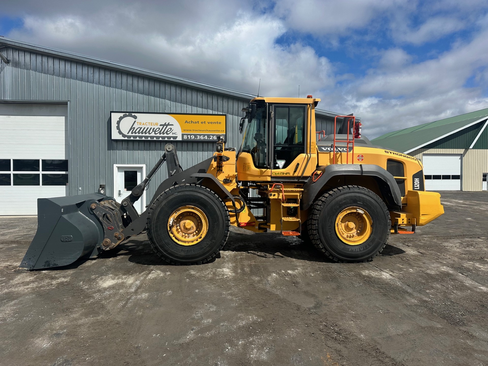 Volvo L120H (1).jpg