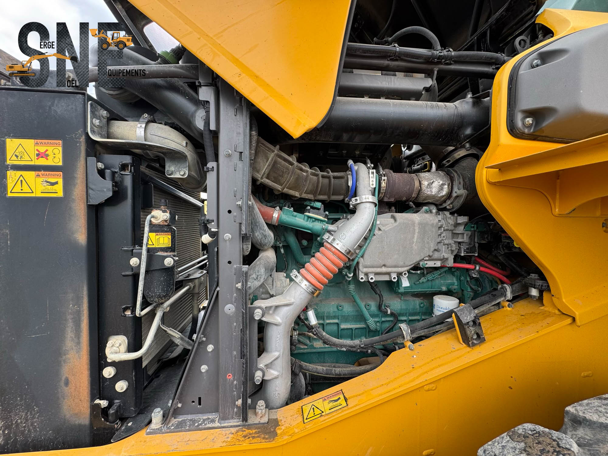 Volvo L90H_6556.jpg