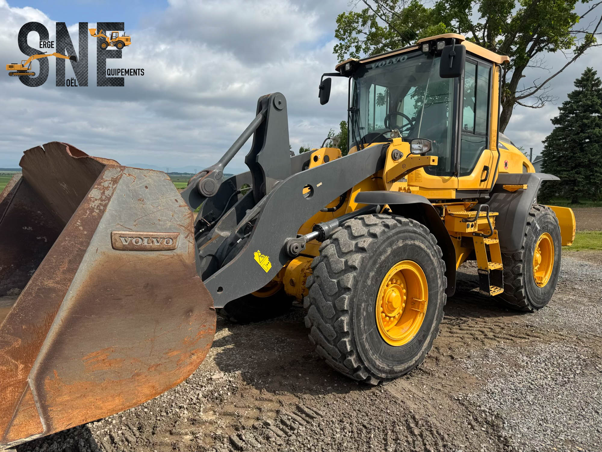 Volvo L90H_6546.jpg