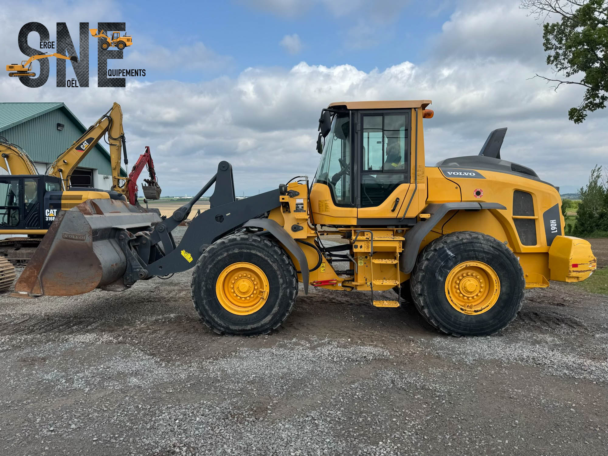Volvo L90H_6544.jpg