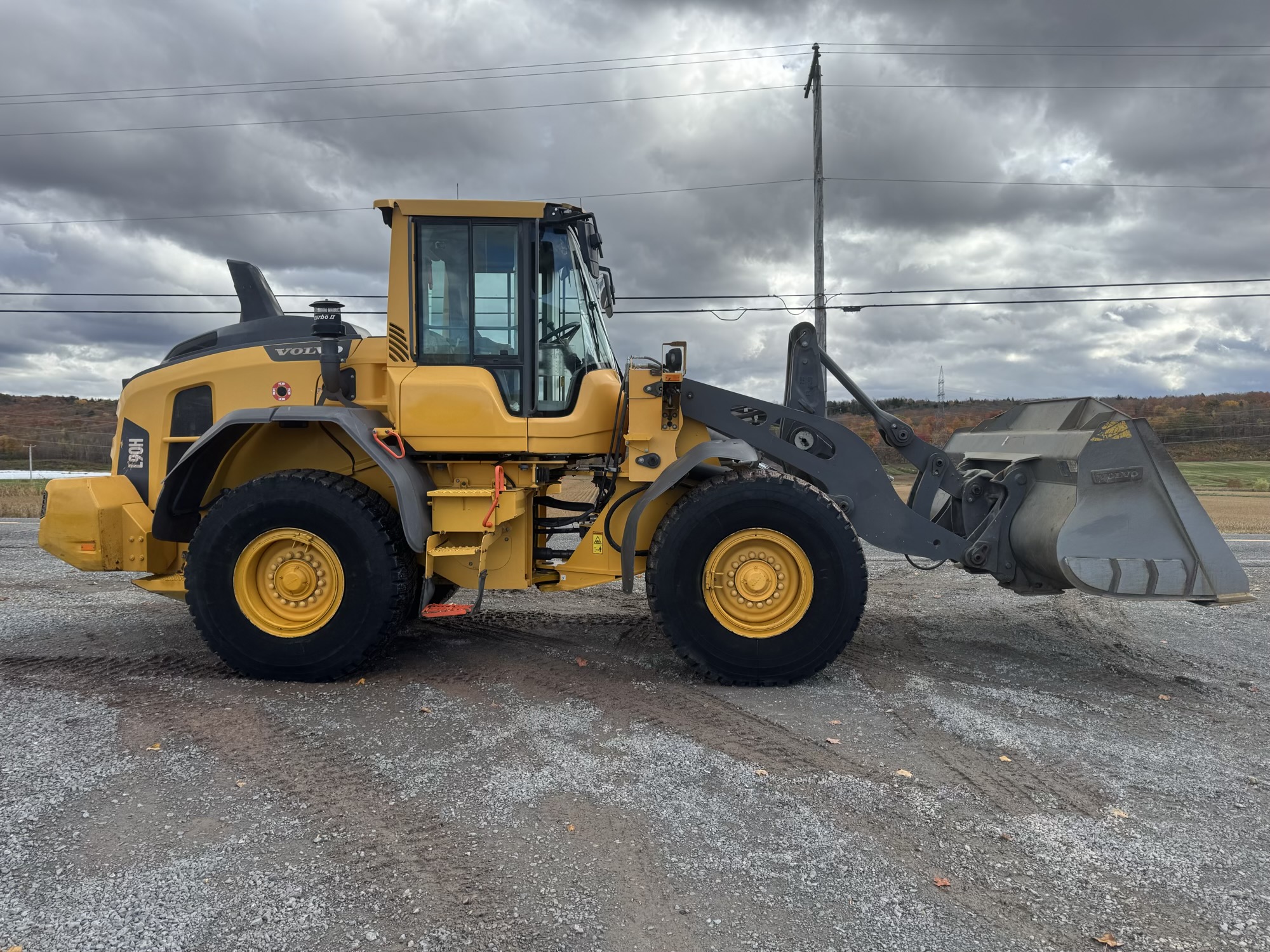Volvo L90H_8716.jpg