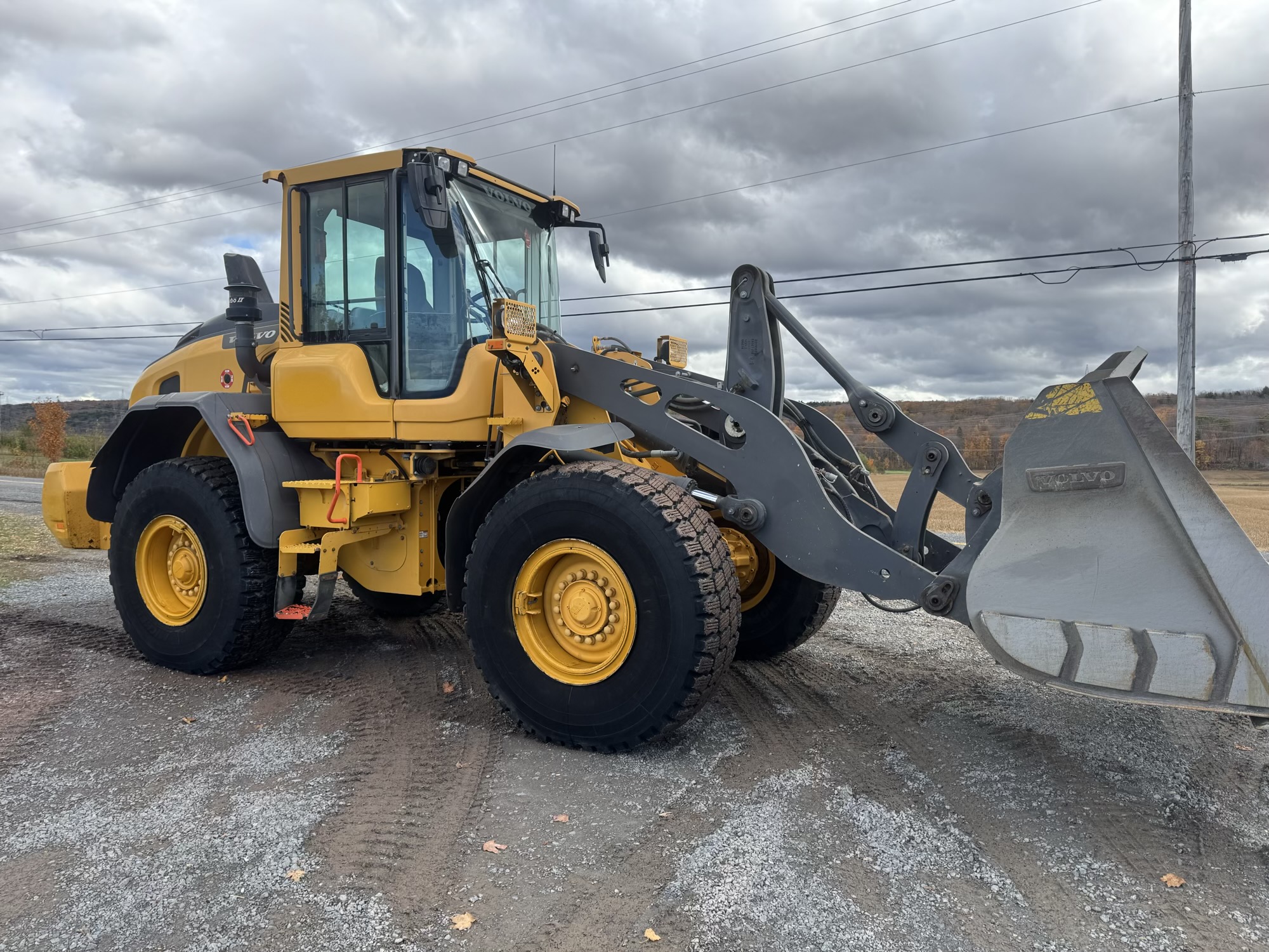 Volvo L90H_8715.jpg