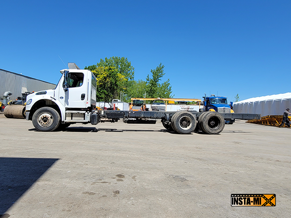 freightliner-10roues_IM-858_600x450_05.png