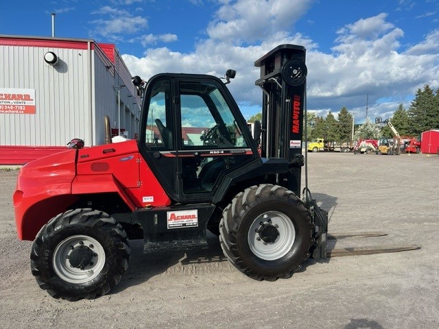 Manitou M50.4 2021 #CE4455 Profil droite right side.jpg