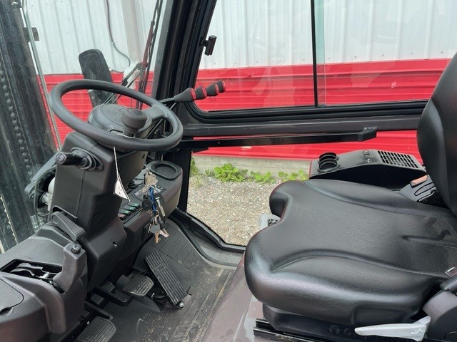 Manitou Mi25G 2024 #CE8463 Interieur interior.jpg