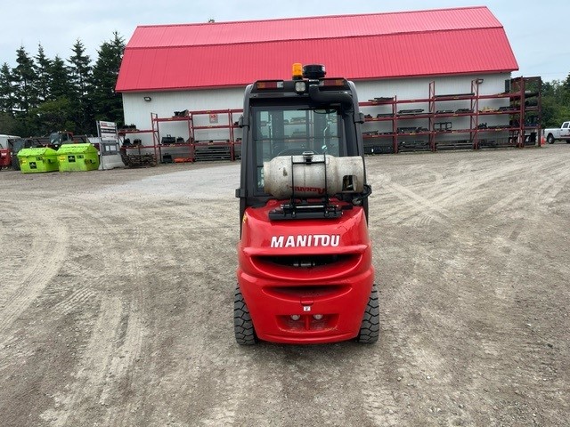 Manitou Mi25G 2024 #CE8464 Profil arriere back side.jpg