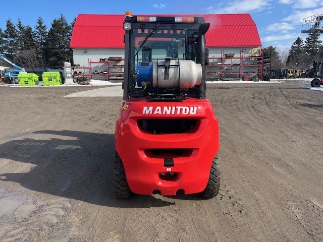 Manitou MI50G 2025 #CE2469 Profil arriere back side.jpg