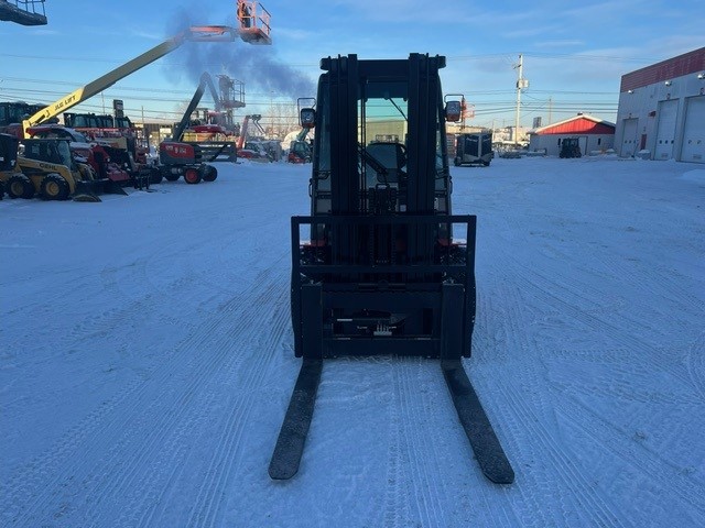 Manitou MI50D 2023 #CE8889 profil avant front side.jpg