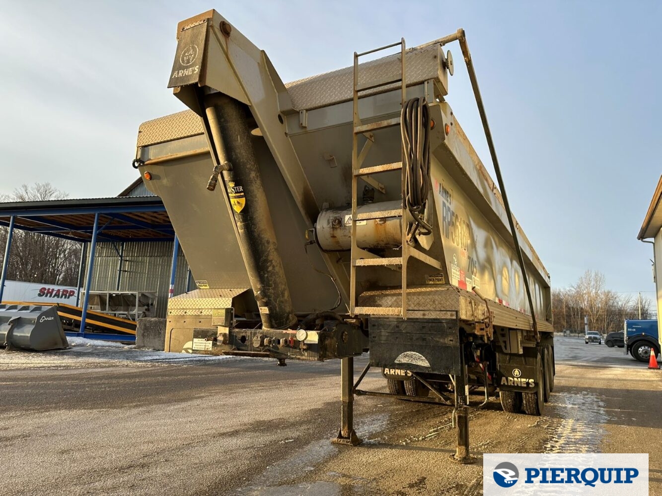 Pierquip_Arnes_Dump-trailer_Tridem_Hybrid_2022_005.jpg