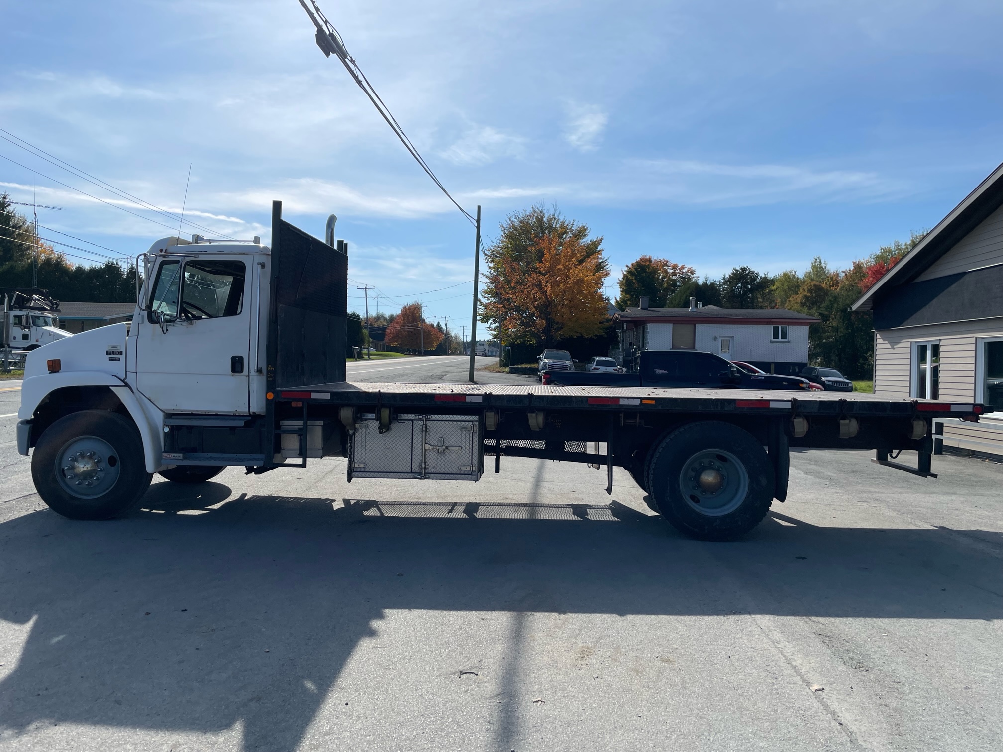 2003 - Freightliner FL80 - Camion Plateforme - 08.jpeg