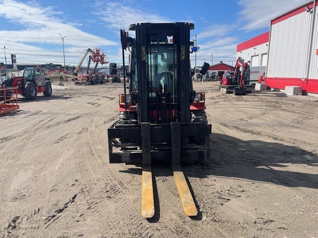 MANITOU MSI50D 2015 Profil avant front side.jpg