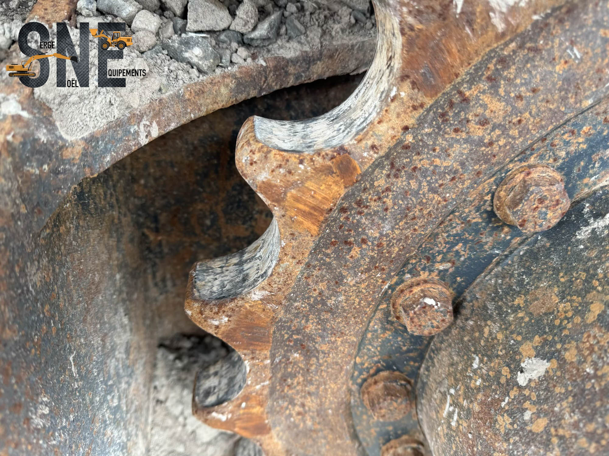 Komatsu PC138_6347.jpg