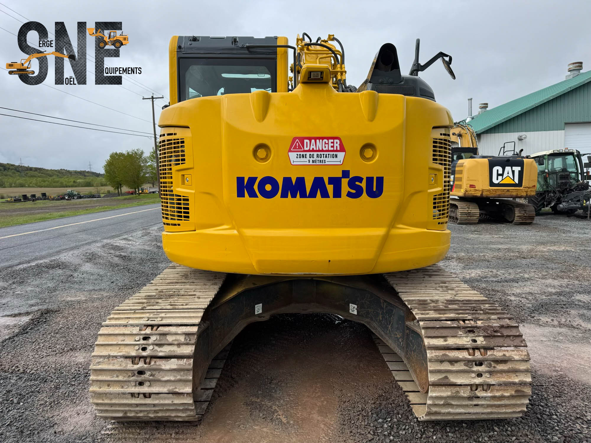 Komatsu PC138_6345.jpg