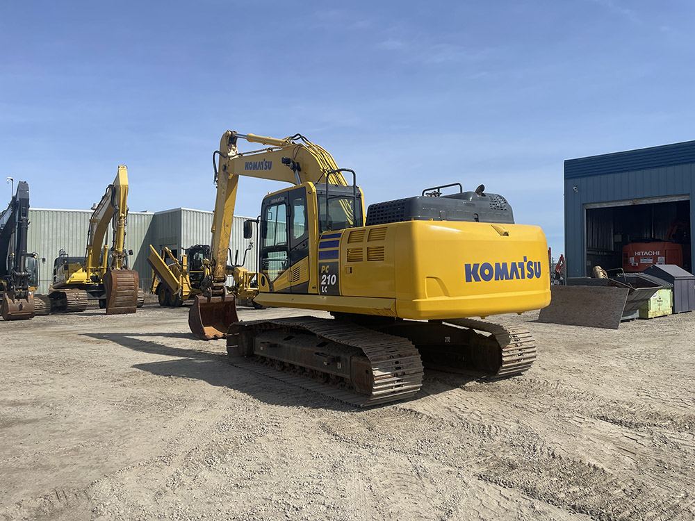 Komatsu-pc210lc11-3.jpg