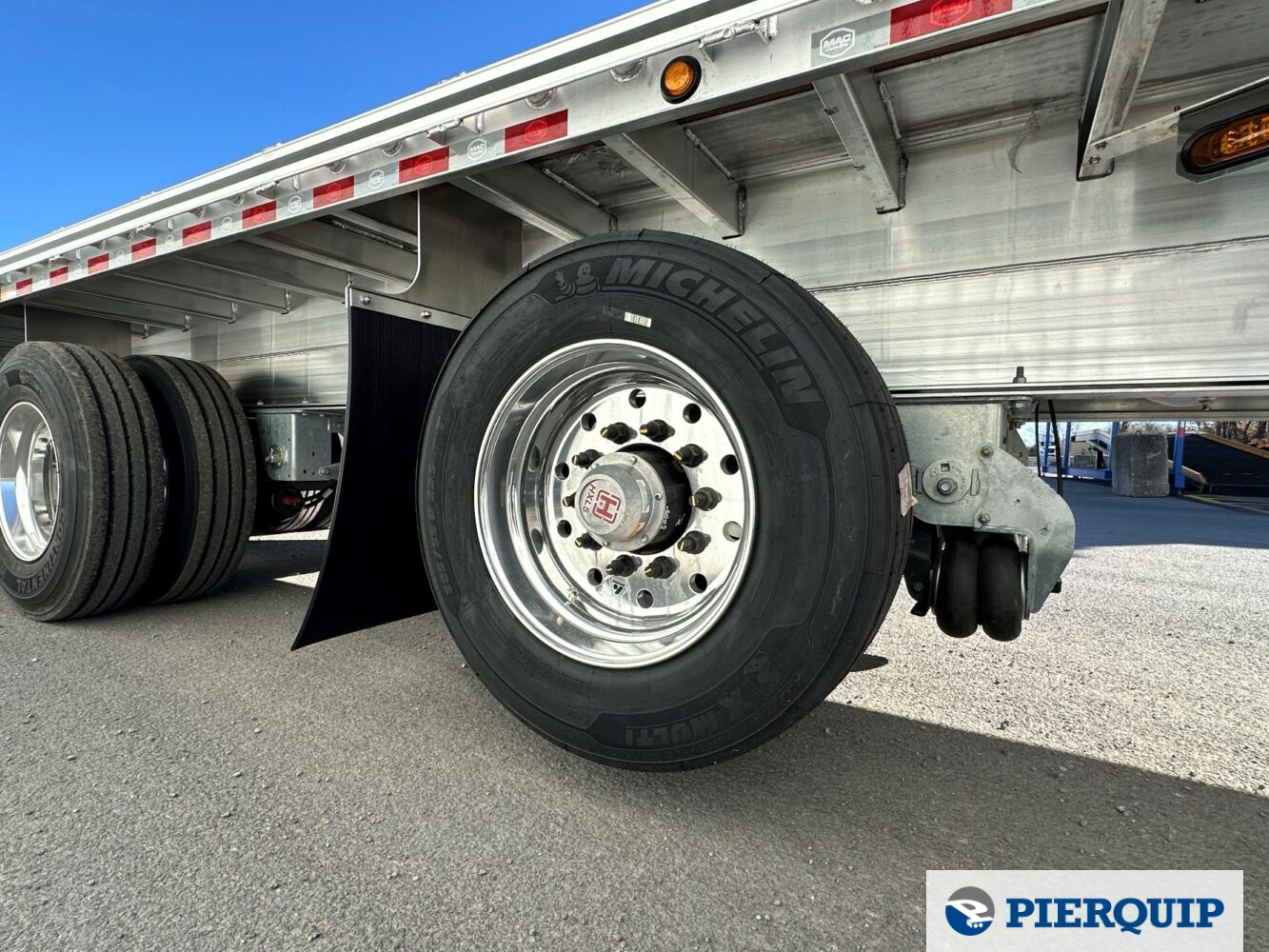 Pierquip-Flatbed-MacTrailer-4axles-2025-006.jpg