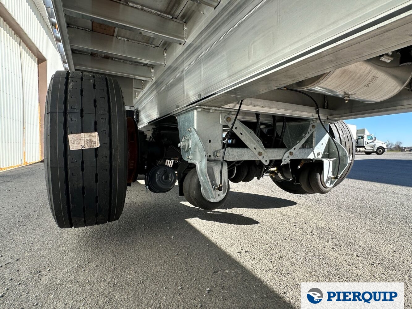 Pierquip-Flatbed-MacTrailer-4axles-2025-005.jpg