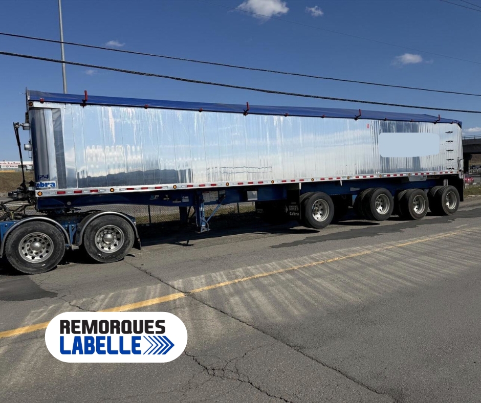 carrousel remorque en stock avril 2026.jpg