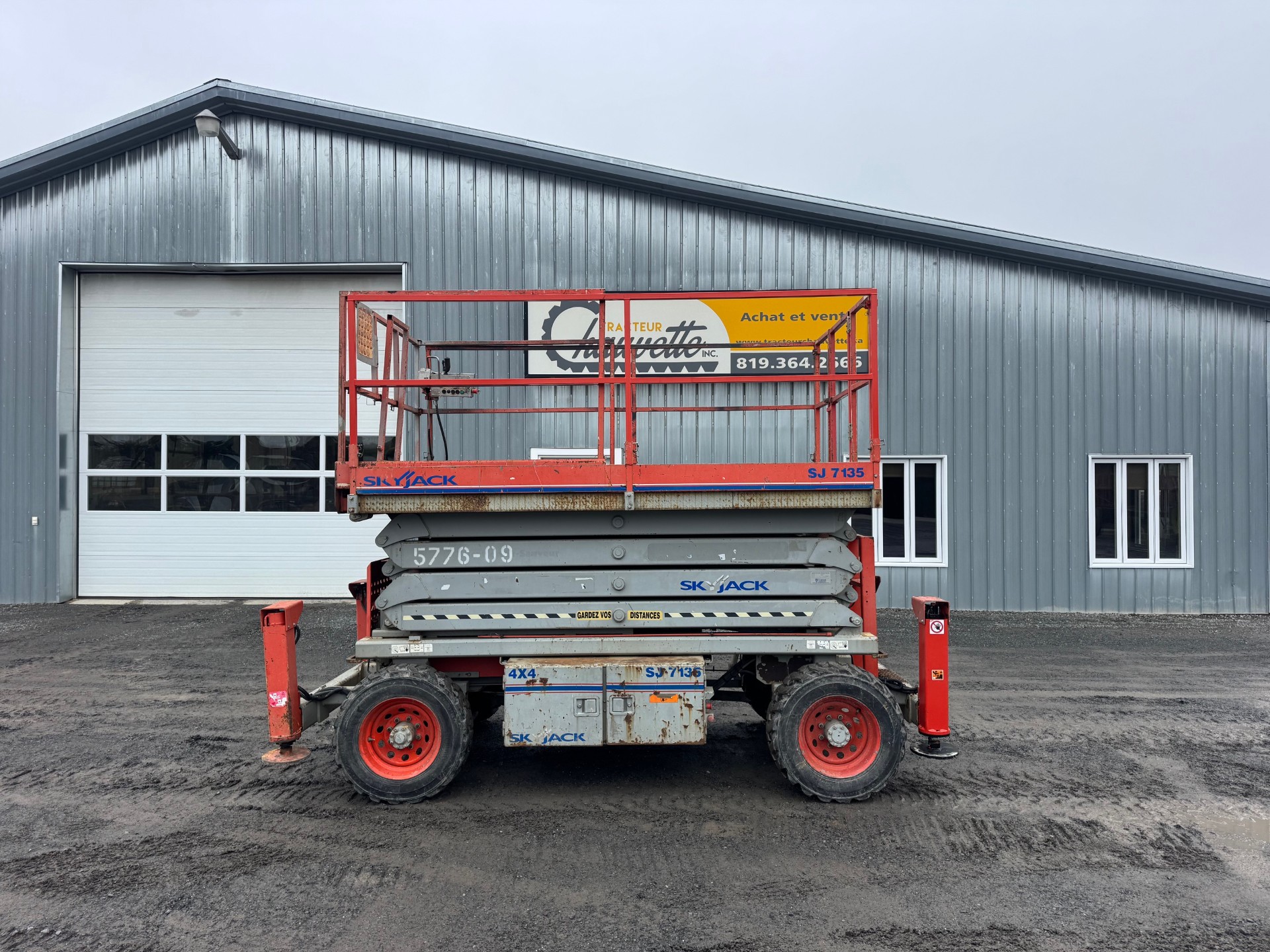 Skyjack SJ7135 (1).jpg