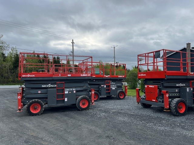 Skyjack-SJ8841-RT-2015.jpg