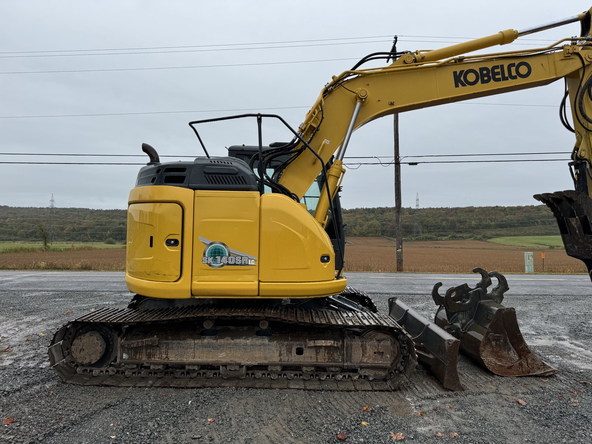 Kobelco SK140SRLC-5_2653.jpg