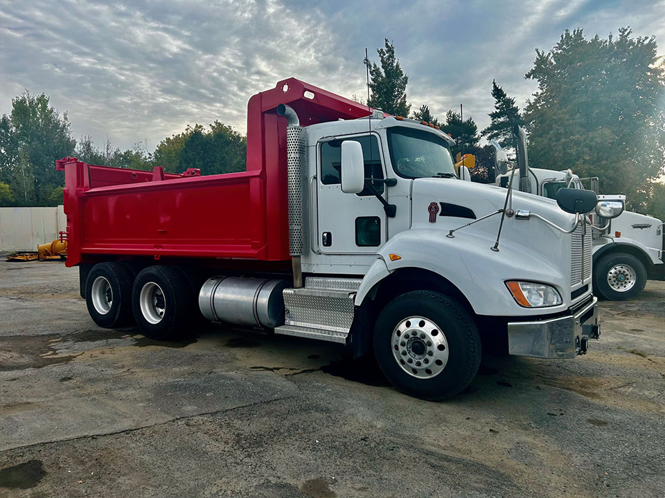 2016-Kenworth-T470.jpg