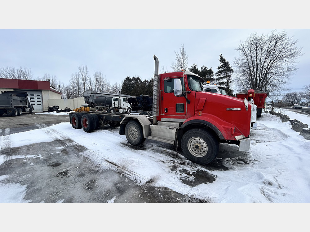 2012 KENWORTH T800.jpg
