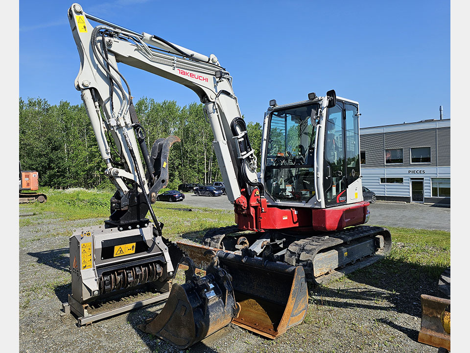 Takeuchi-TB257FR-2015.jpg