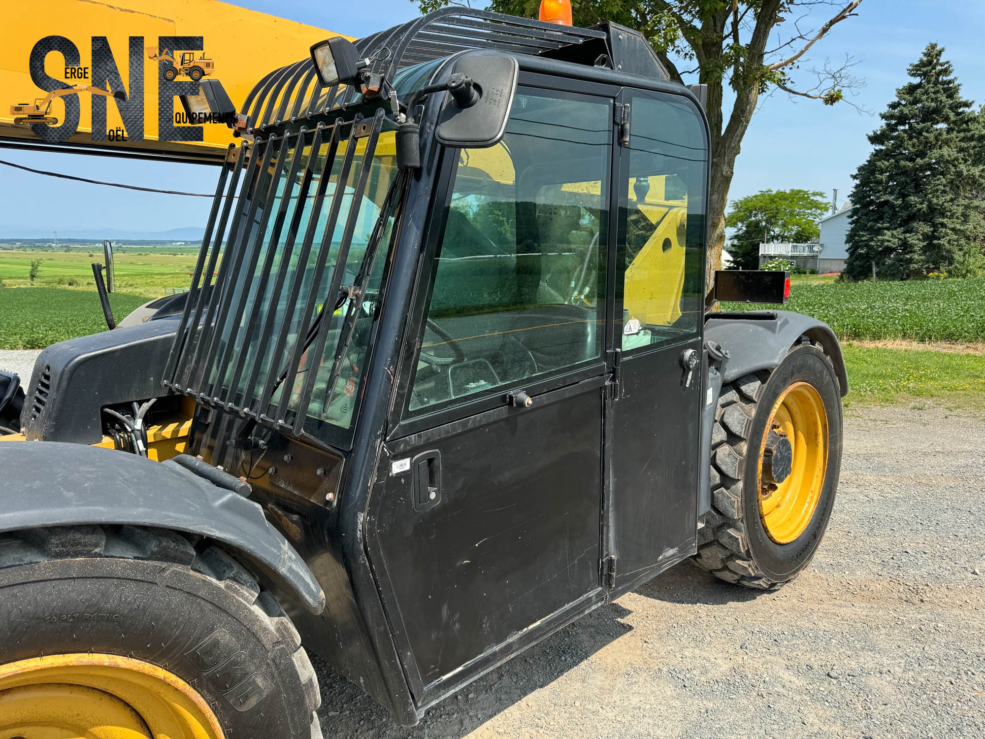 Caterpillar TL642_1491.jpg