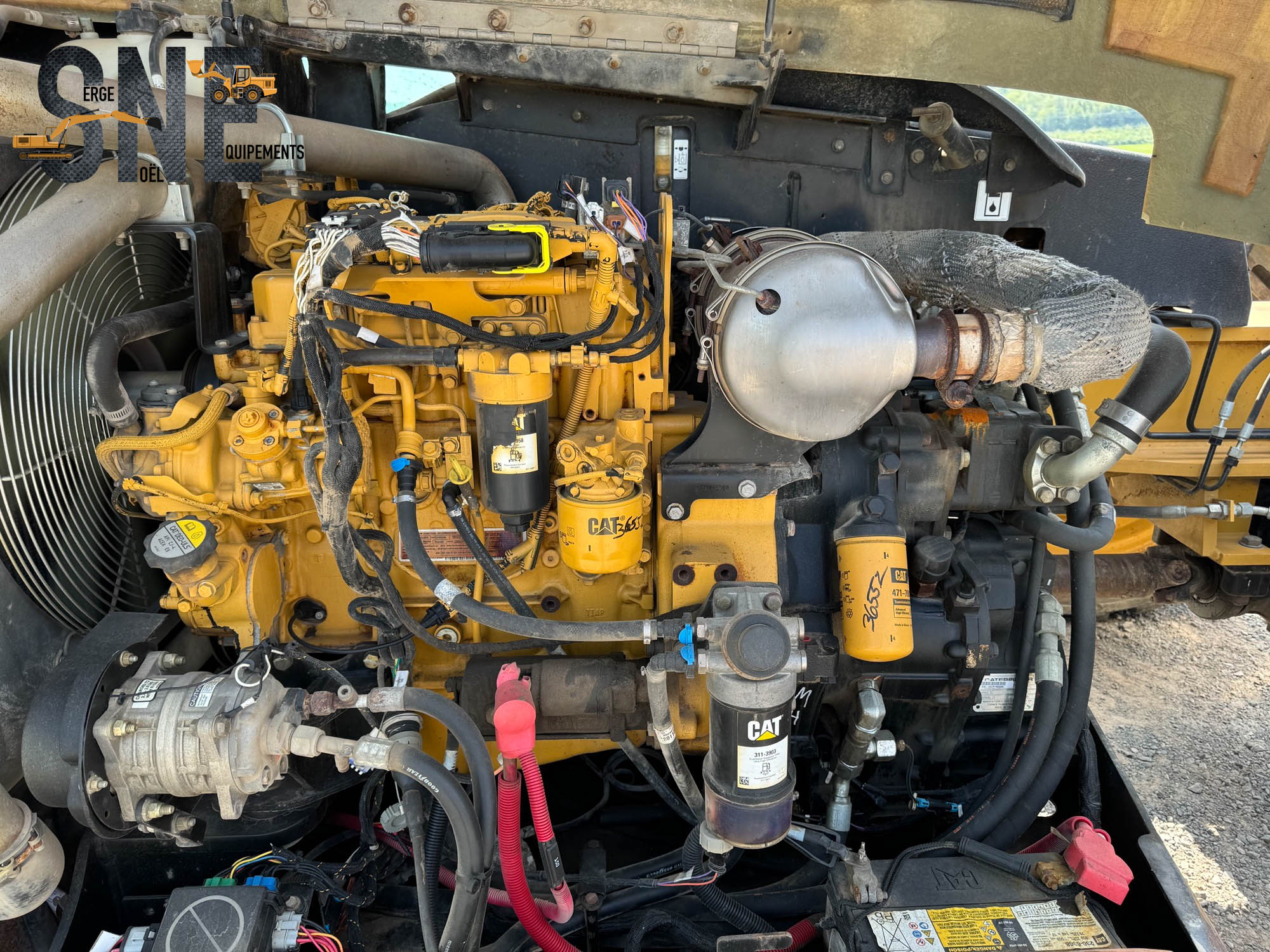 Caterpillar TL642_1490.jpg