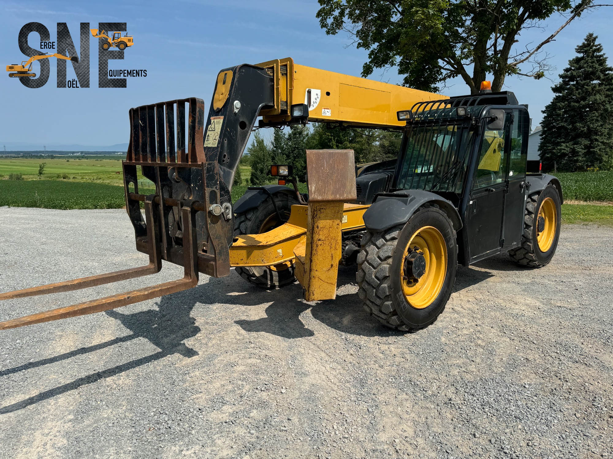 Caterpillar TL642_1482.jpg
