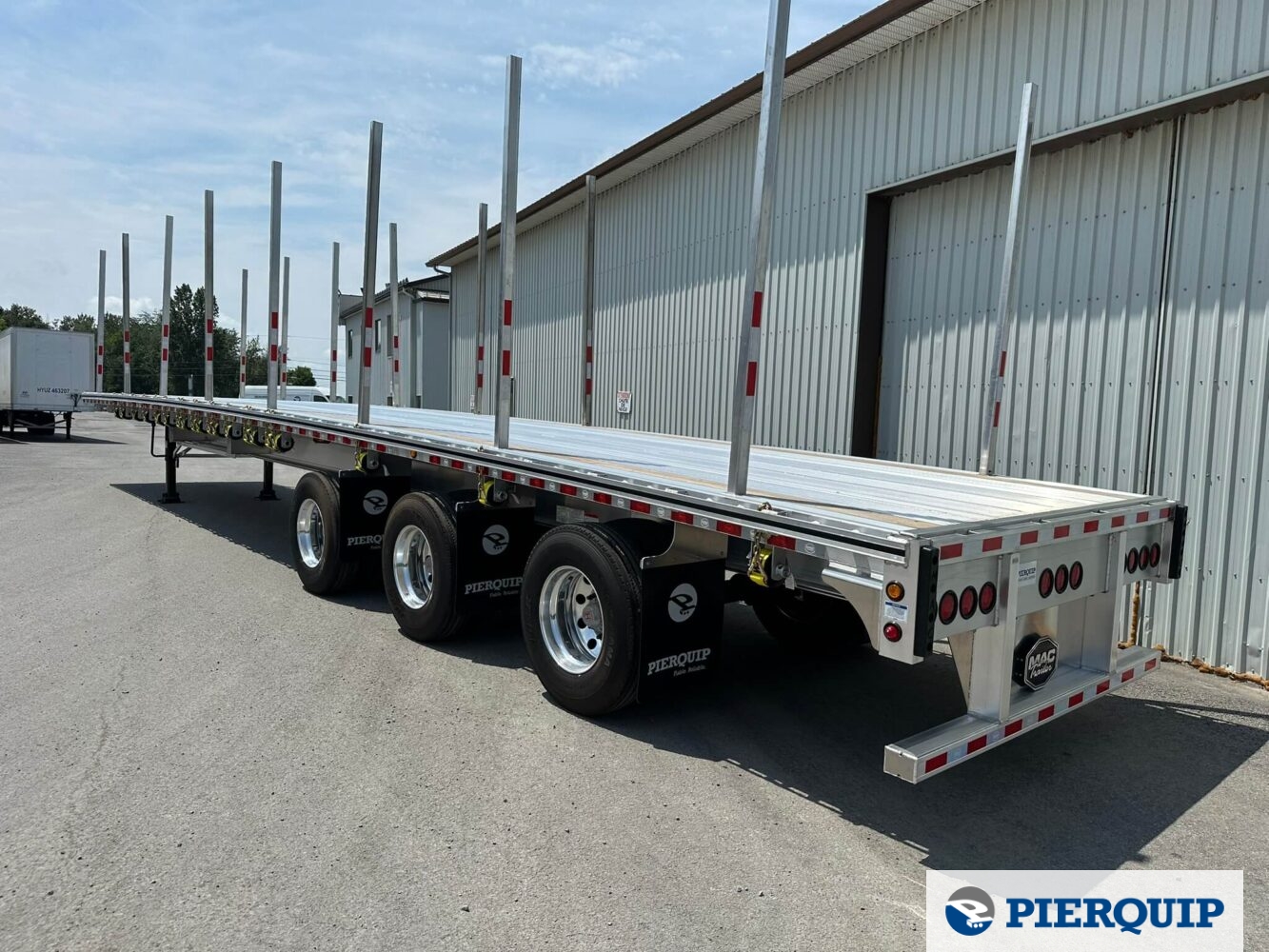 Pierquip_Mac-Trailer_Aluminum_Flatbed_Bunk_Pocket_Tridem-14.jpeg