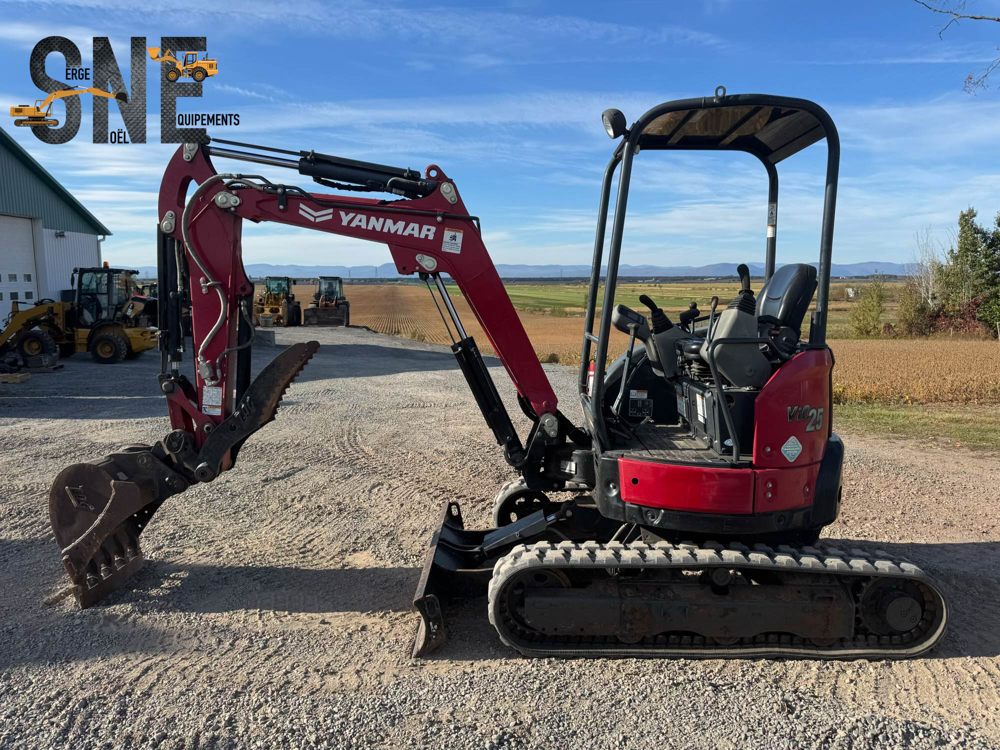 Yanmar VIO25_8582.jpg
