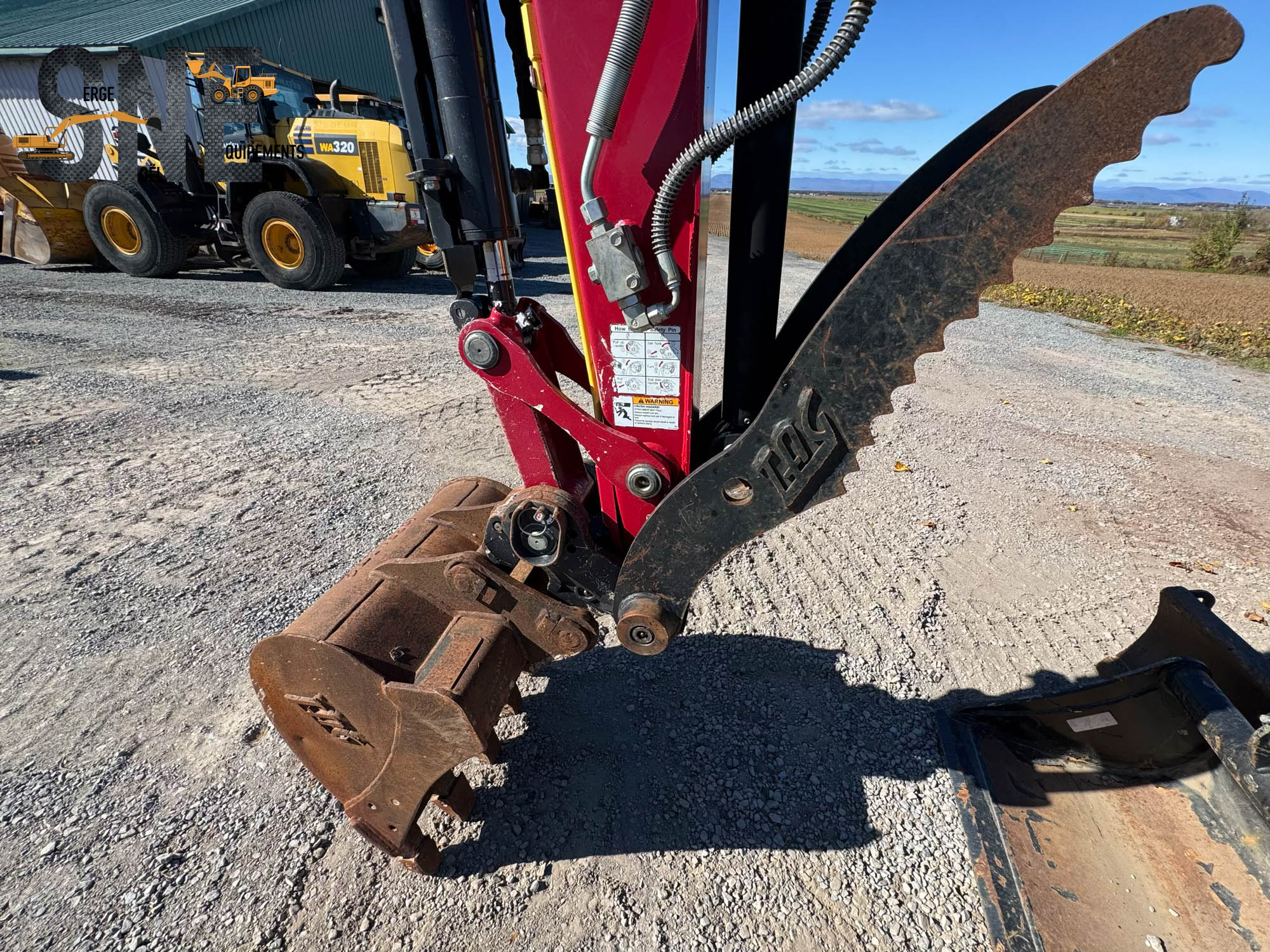 Yanmar VIO35-6A_8461.jpg