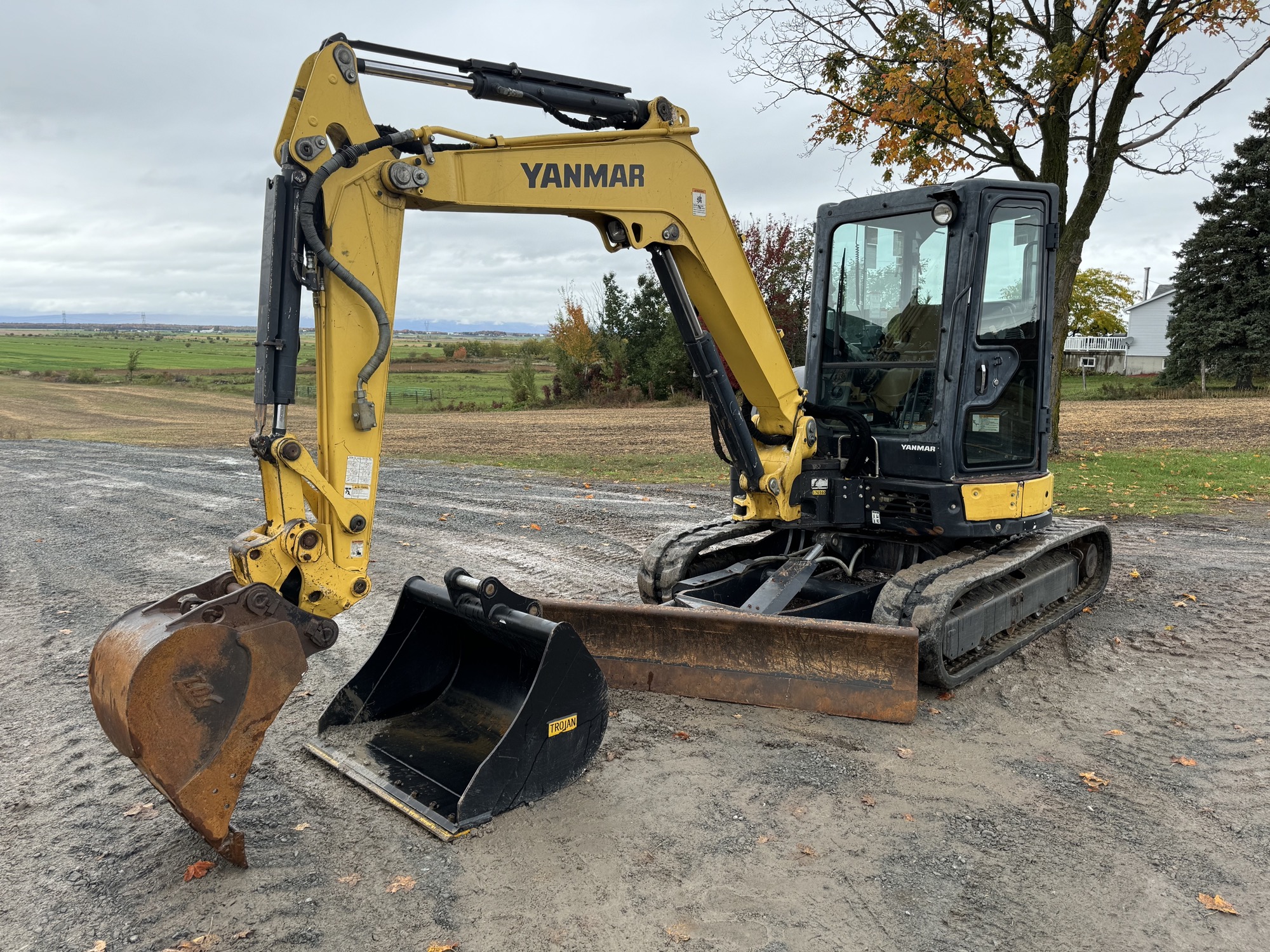 Yanmar Vio45-6A_2871.jpg