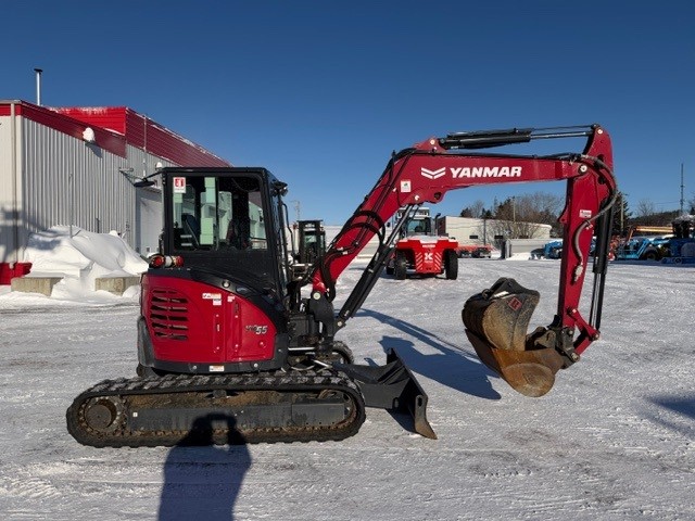 Yanmar ViO55-6A EX747 profile passager left side.jpg