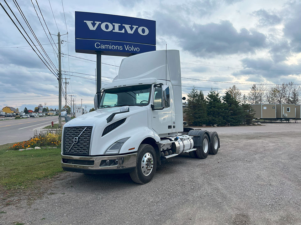 Volvo-VNL-740-2019.jpg